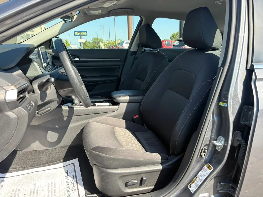 Nissan Altima photo 19
