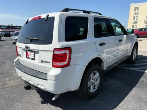 More photos of 2009 Ford Escape Limited Hybrid Sport Utility 4D at Gateway Auto Sales, NE