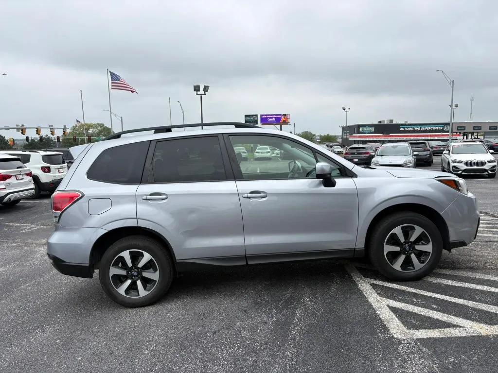Subaru Forester photo 6