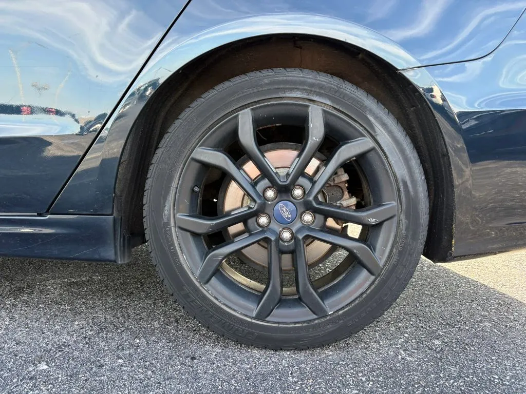 Ford Fusion photo 24