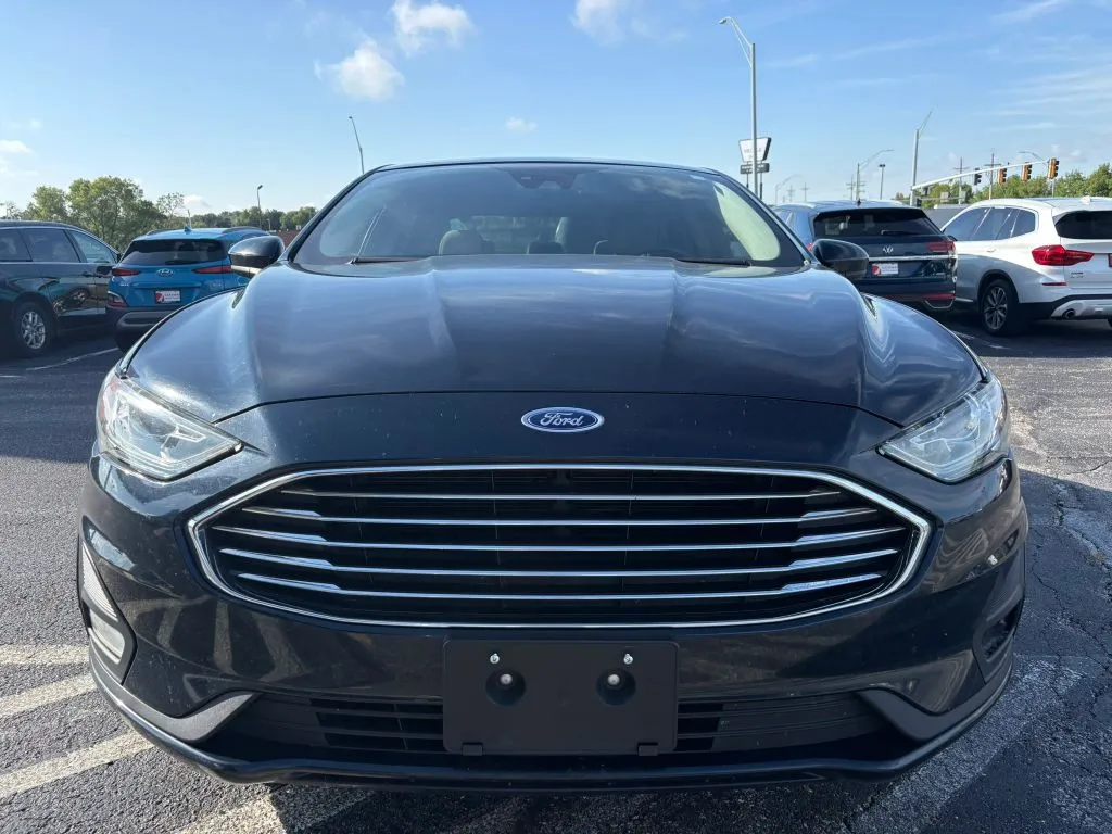 Ford Fusion photo 8