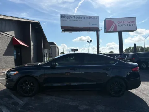 Photos of 2020 Ford Fusion SE Sedan 4D for sale in Omaha, NE at Gateway Auto Sales