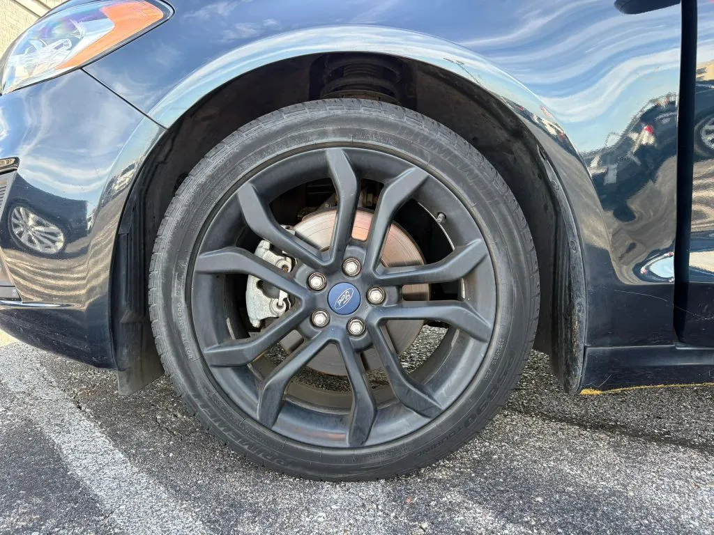 Ford Fusion photo 23