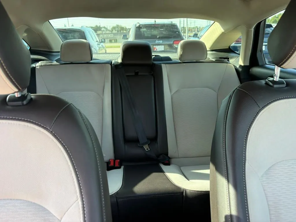 Ford Fusion photo 16