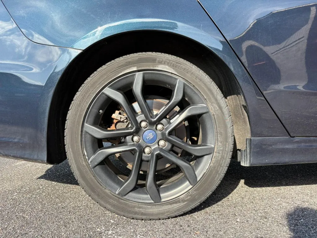 Ford Fusion photo 25