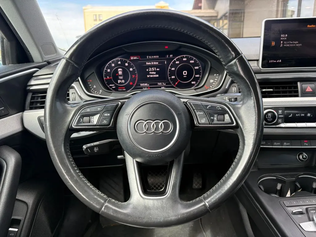 Audi A4 photo 14