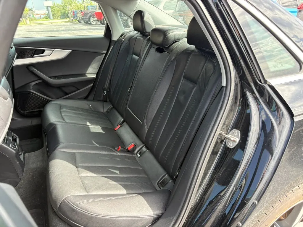 Audi A4 photo 19