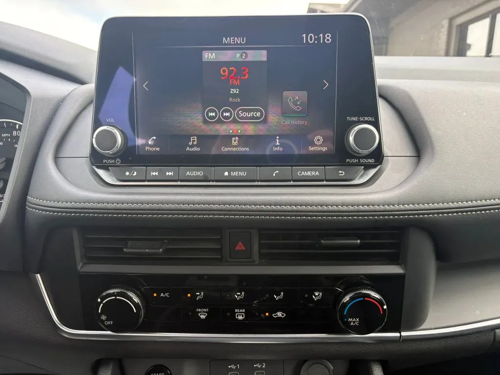 Nissan Rogue photo 12