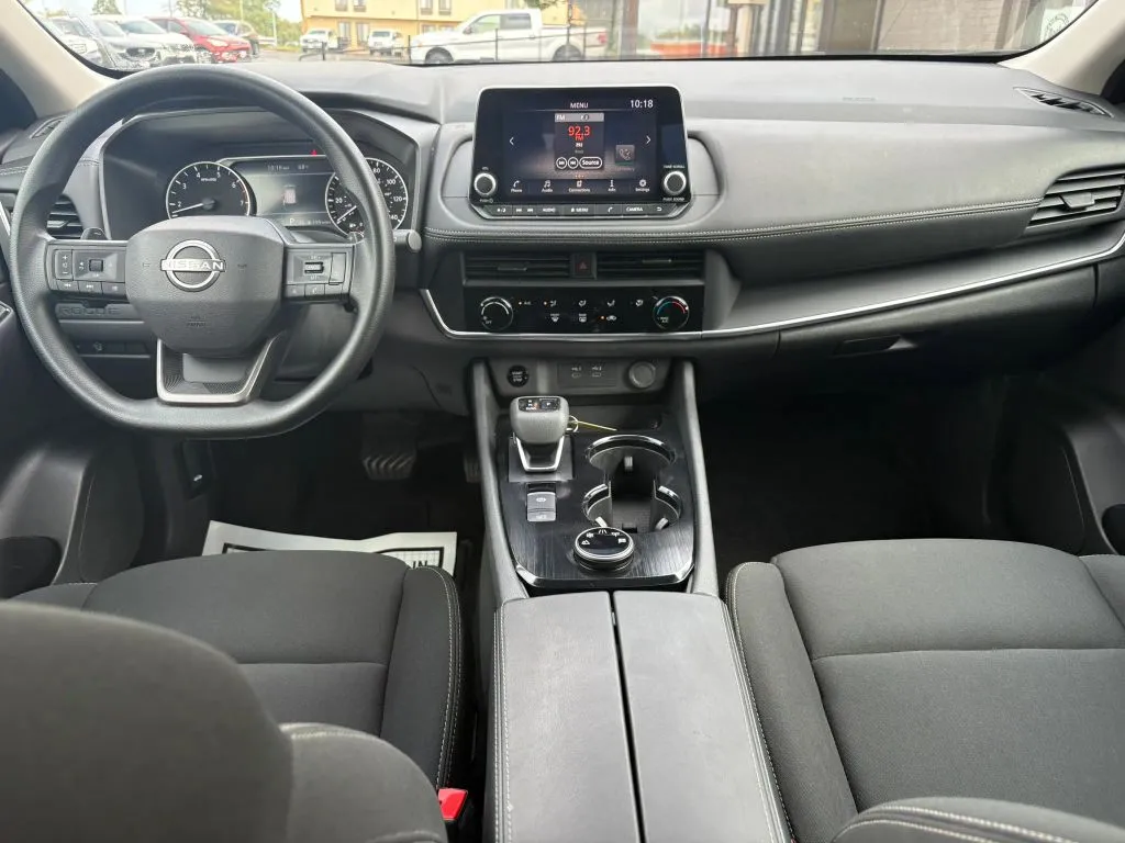 Nissan Rogue photo 11