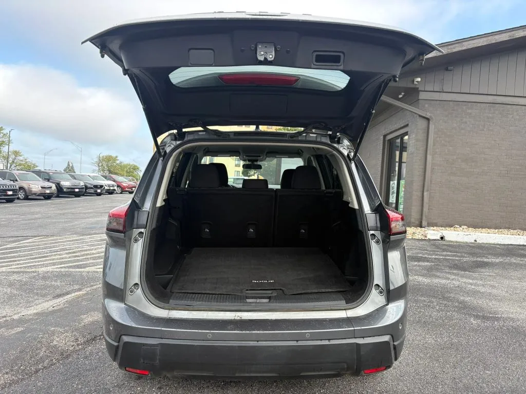 Nissan Rogue photo 10
