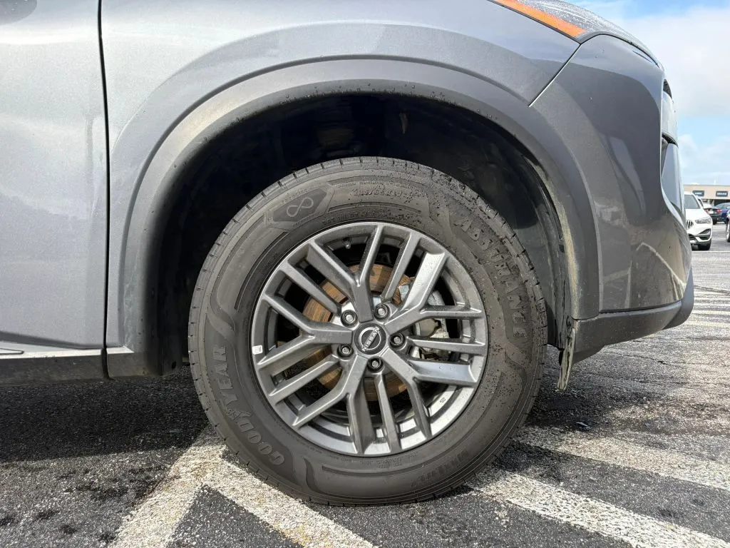 Nissan Rogue photo 25