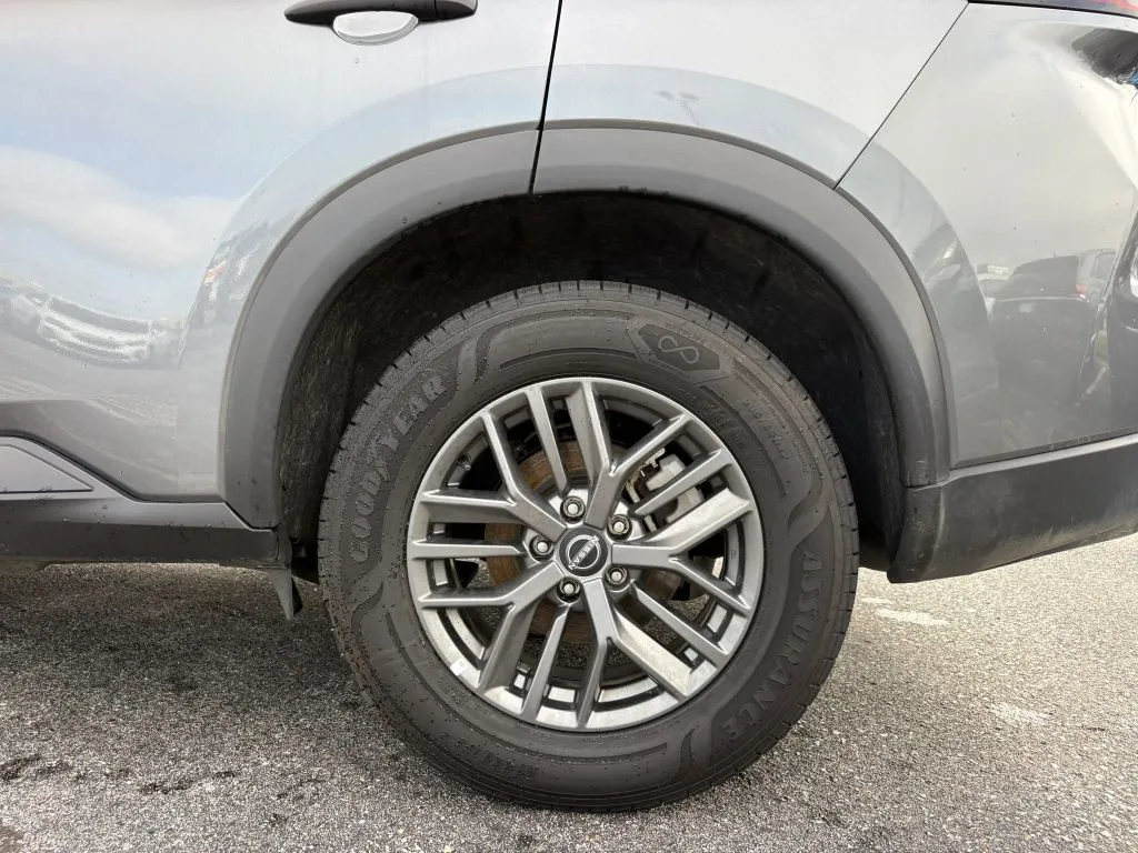 Nissan Rogue photo 23
