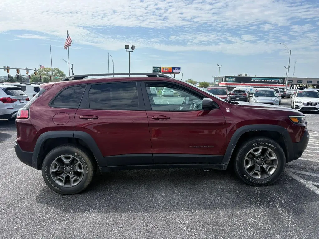 Jeep Cherokee photo 6