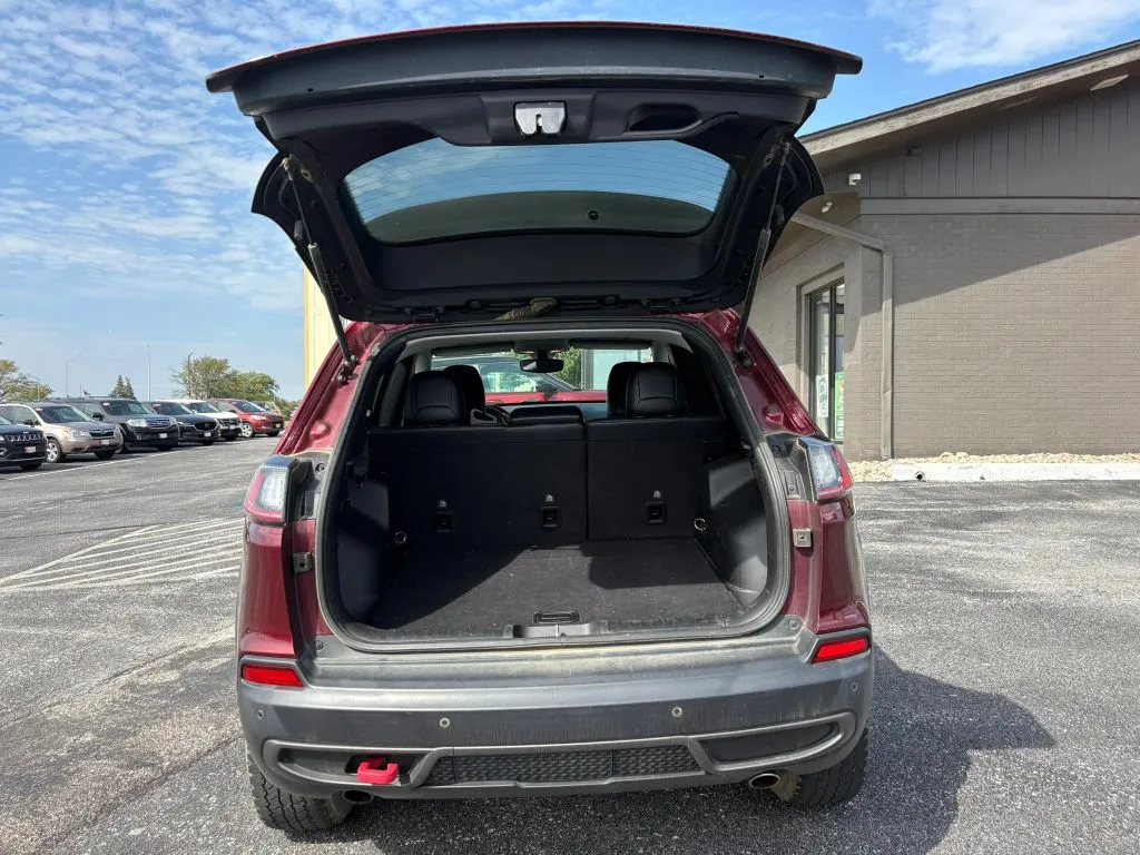 Jeep Cherokee photo 10