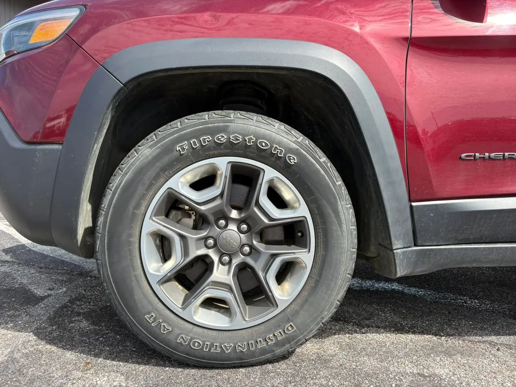 Jeep Cherokee photo 24