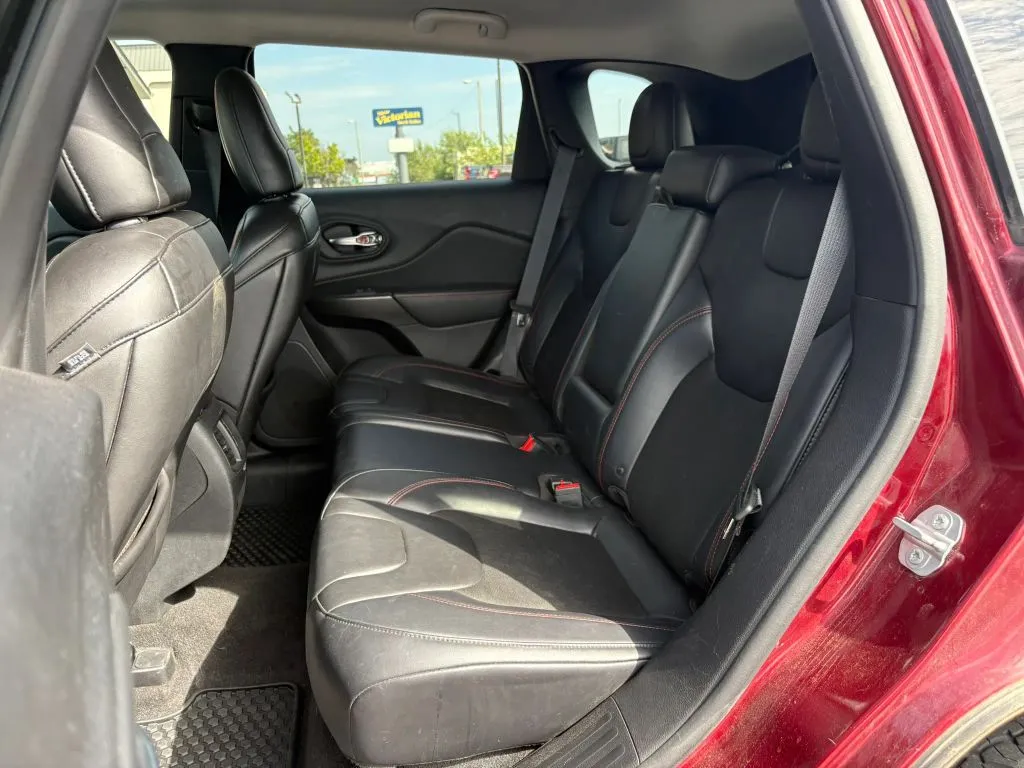 Jeep Cherokee photo 19