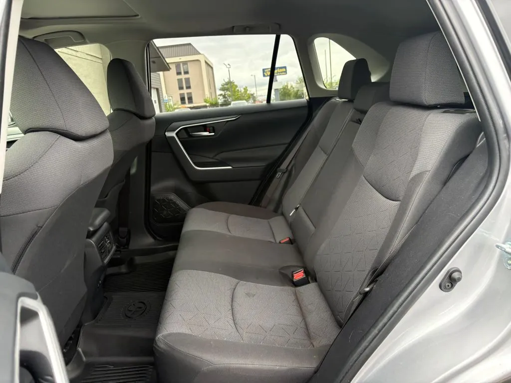 Toyota RAV4 photo 20