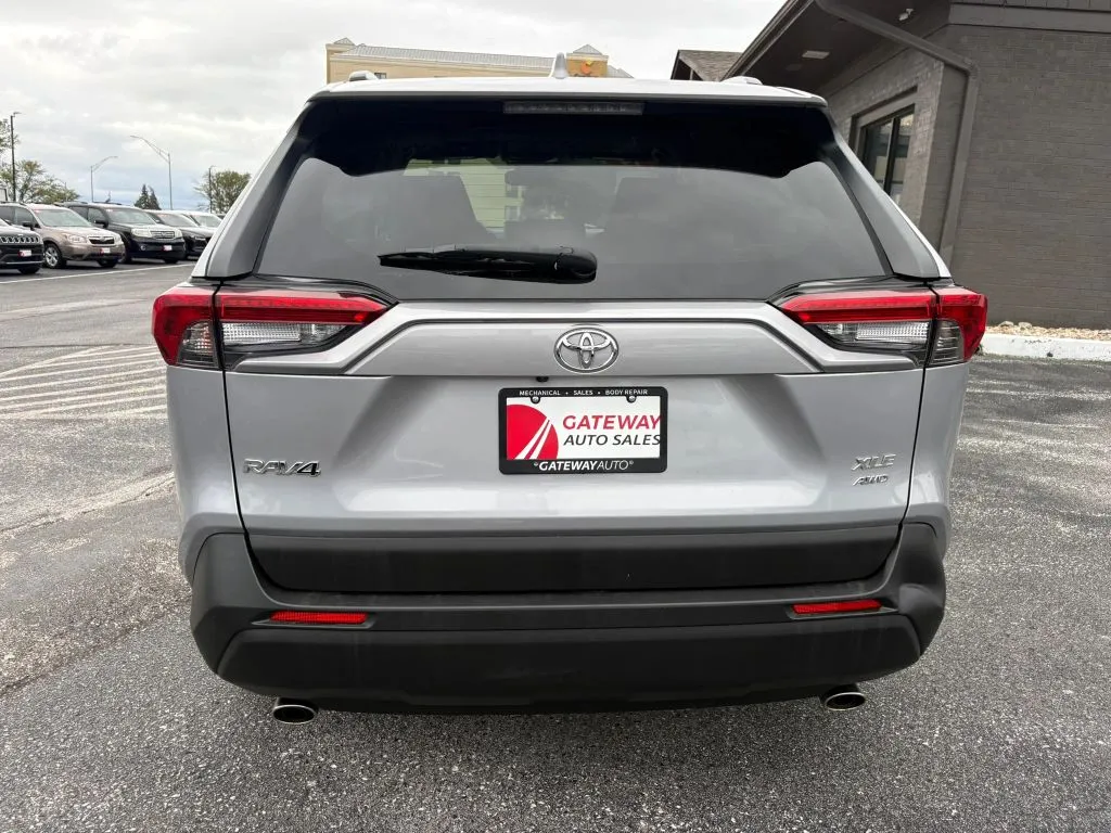 Toyota RAV4 photo 4