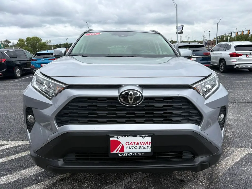 Toyota RAV4 photo 8