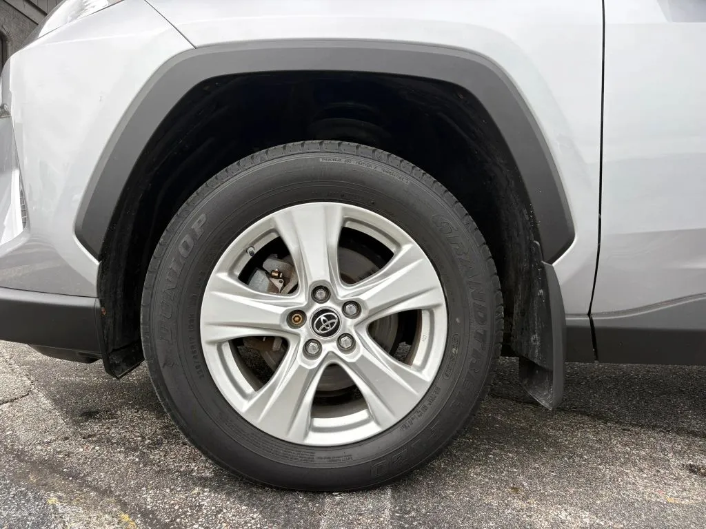 Toyota RAV4 photo 26
