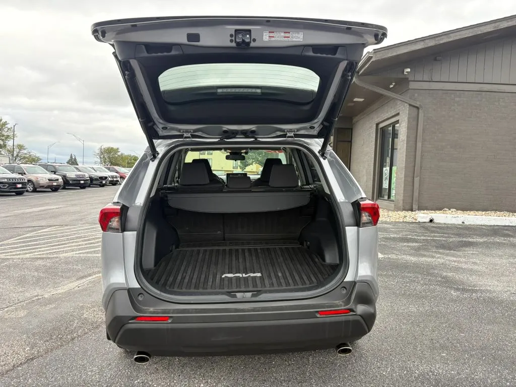 Toyota RAV4 photo 10