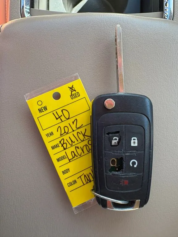 Buick LaCrosse photo 22