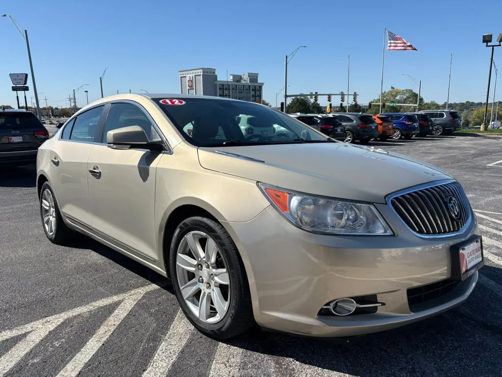 Buick LaCrosse photo 7