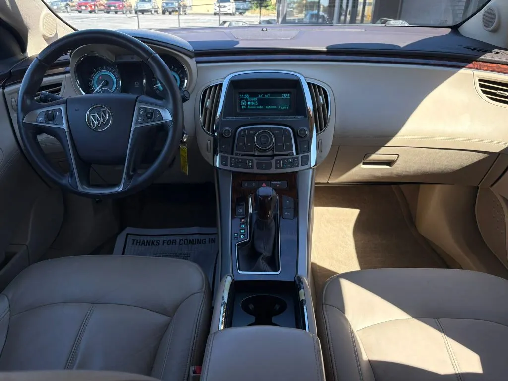 Buick LaCrosse photo 11