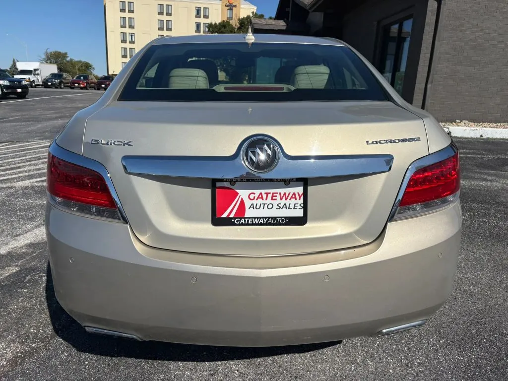 Buick LaCrosse photo 4