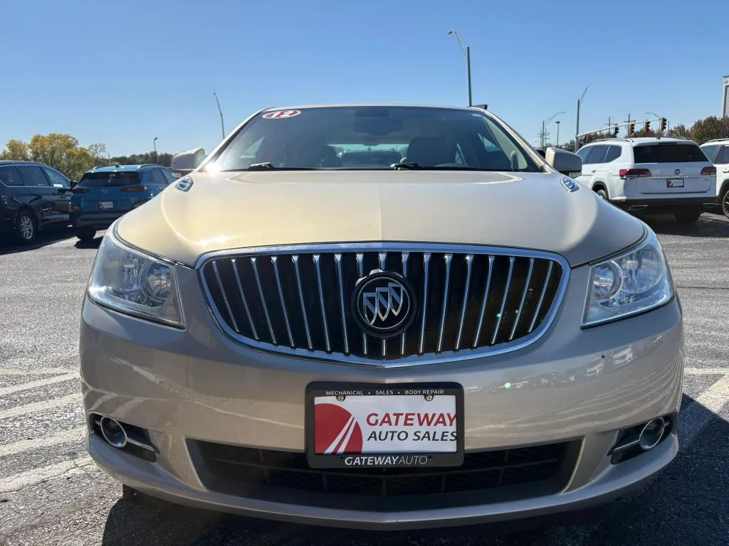 Buick LaCrosse photo 8