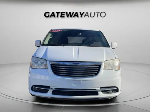 Photos of 2014 Chrysler Town & Country Touring Minivan 4D for sale in Omaha, NE at Gateway Auto Sales