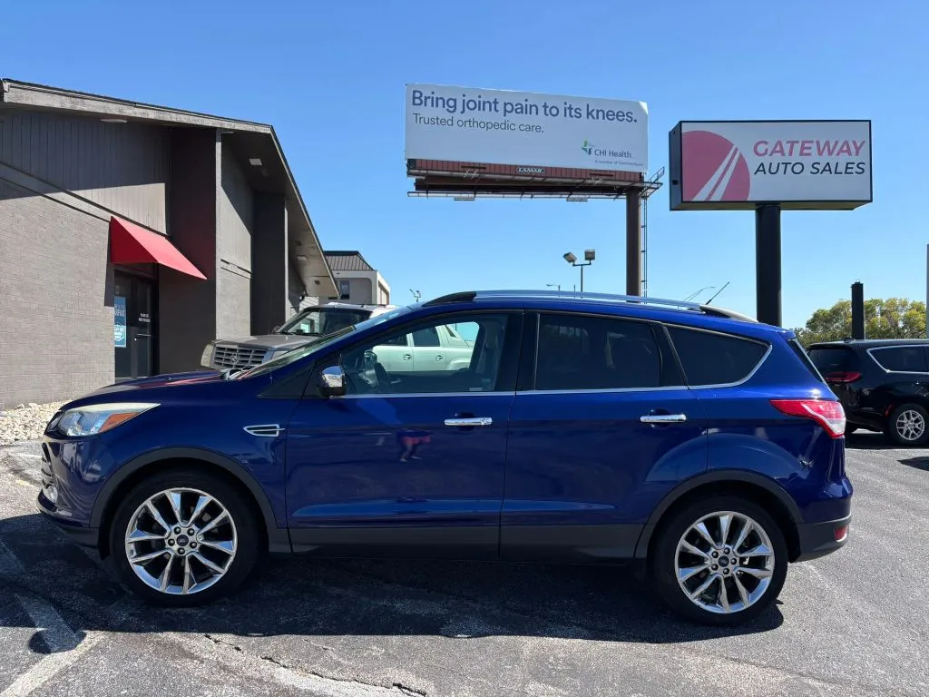 Ford Escape photo 2