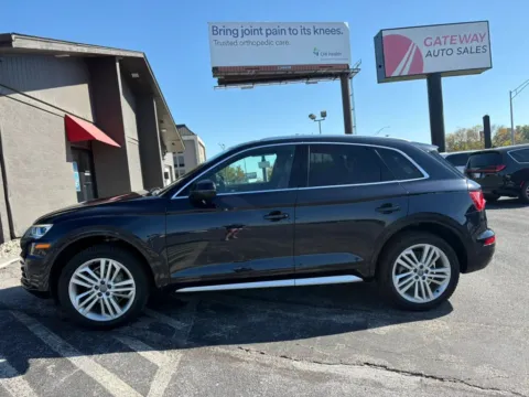 Photos of 2018 Audi Q5 Premium Plus Sport Utility 4D for sale in Omaha, NE at Gateway Auto Sales