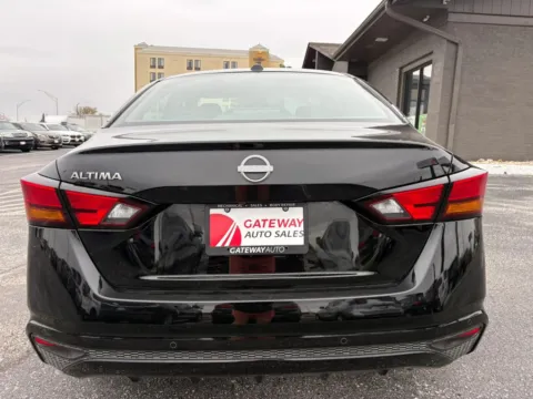 More photos of 2025 Nissan Altima 2.5 SV Sedan 4D at Gateway Auto Sales, NE