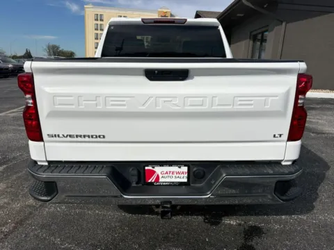 More photos of 2021 Chevrolet Silverado 1500 Crew Cab LT Pickup 4D 5 3/4 ft at Gateway Auto Sales, NE