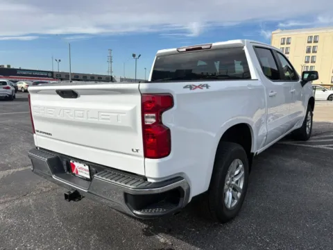 More photos of 2021 Chevrolet Silverado 1500 Crew Cab LT Pickup 4D 5 3/4 ft at Gateway Auto Sales, NE