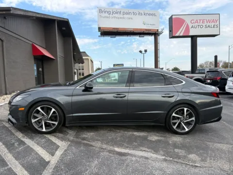 Photos of 2023 Hyundai Sonata SEL Plus Sedan 4D for sale in Omaha, NE at Gateway Auto Sales