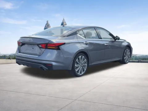 More photos of 2023 Nissan Altima 2.5 SL at Nissan of Lithia Springs, GA