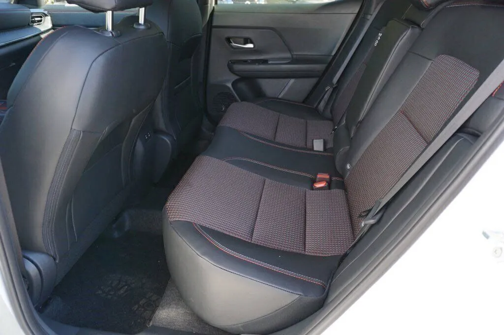 2026 Nissan KICKS SR - Photo 24