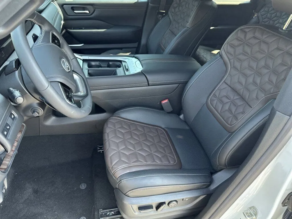 2025 Nissan Armada Platinum Reserve - Photo 21