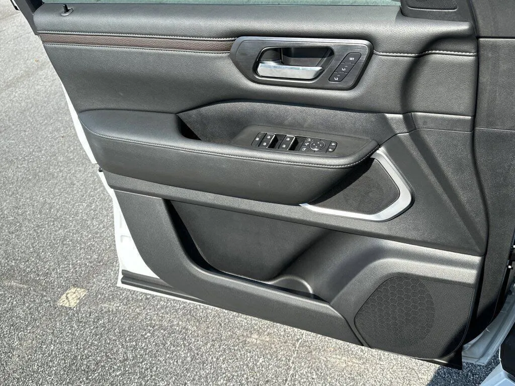 2025 Nissan Armada Platinum Reserve - Photo 19