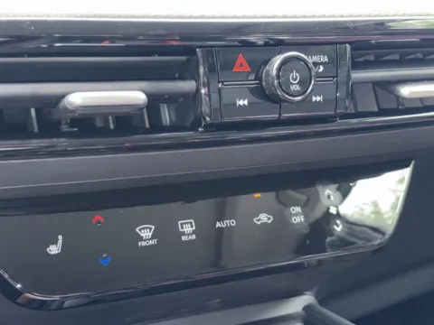 More photos of 2027 Nissan Kicks SR at Nissan of Lithia Springs, GA