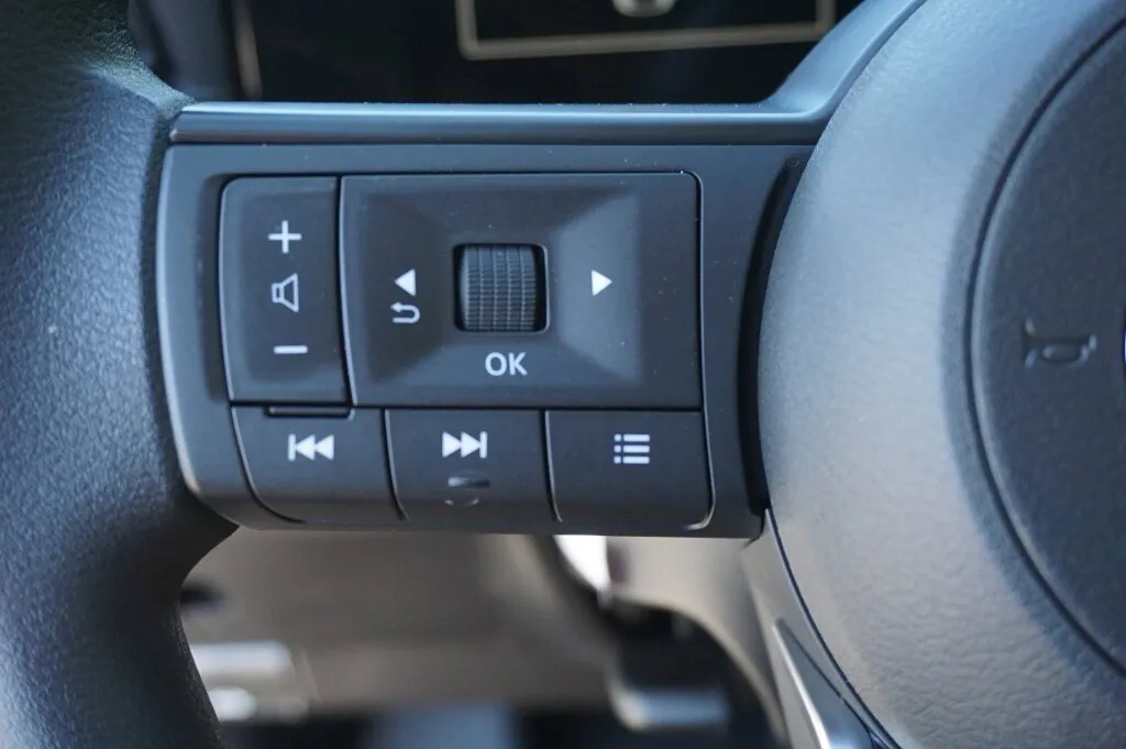 2026 Nissan KICKS SV - Photo 17