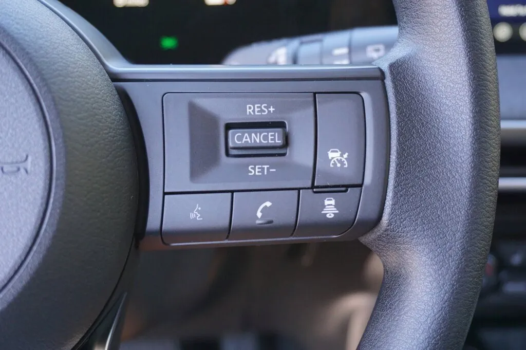 2026 Nissan KICKS SV - Photo 18