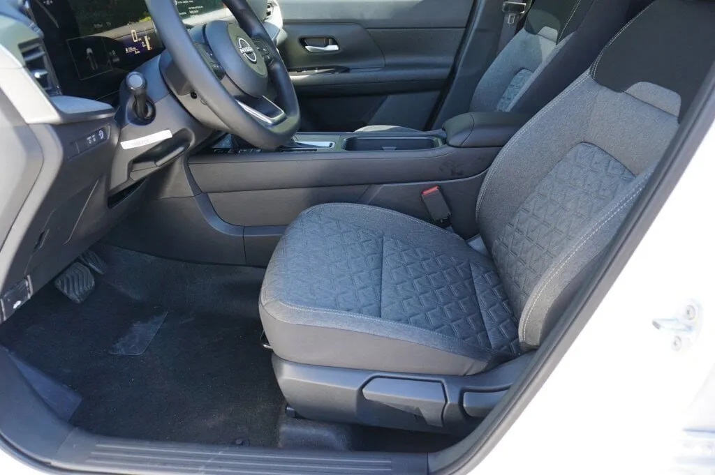 2026 Nissan KICKS SV - Photo 22