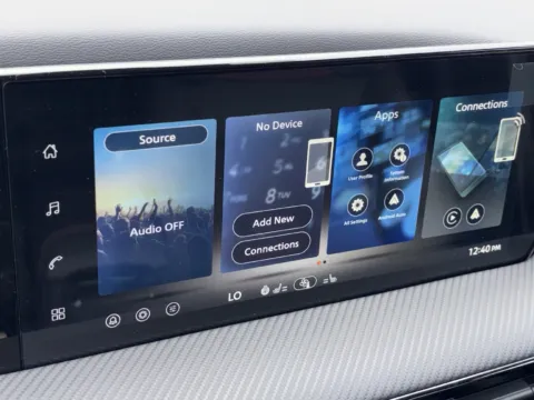 More photos of 2027 Nissan Kicks SR at Nissan of Lithia Springs, GA