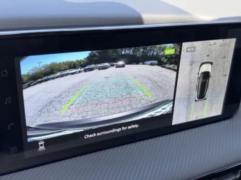 More photos of 2027 Nissan Kicks SR at Nissan of Lithia Springs, GA