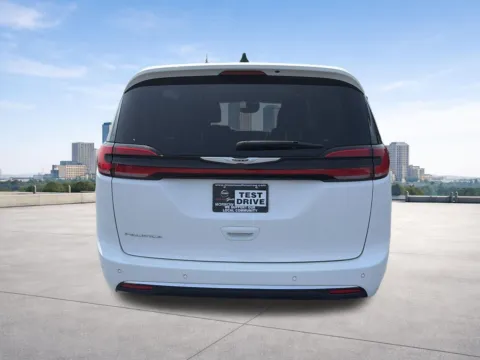 More photos of 2024 Chrysler Pacifica Touring L at Nissan of Lithia Springs, GA