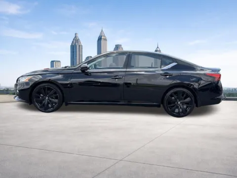 Photos of 2022 Nissan Altima 2.5 SR for sale in Lithia Springs, GA at Nissan of Lithia Springs