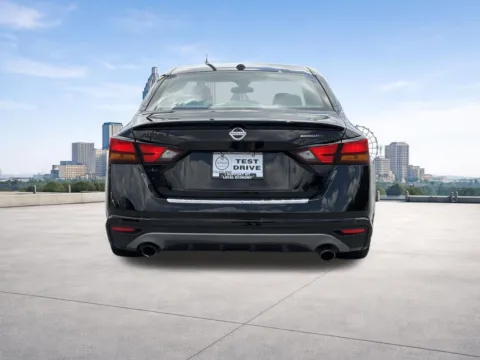 More photos of 2022 Nissan Altima 2.5 SR at Nissan of Lithia Springs, GA